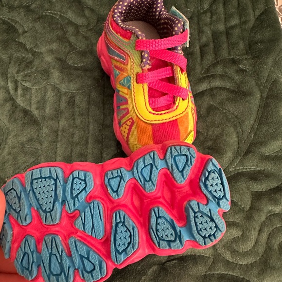 Colorful New Balances - Picture 5 of 5